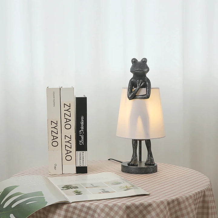 HopperBeam - Frog LED desk lamp