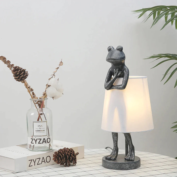 HopperBeam - Frog LED desk lamp