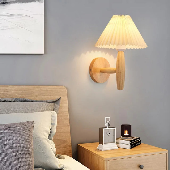 ModernaWood - Modern vägglampa i trä