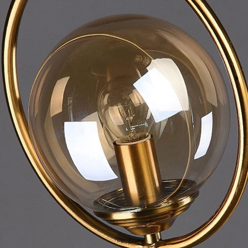 GlassOrbit- Led bordslampa med glasboll