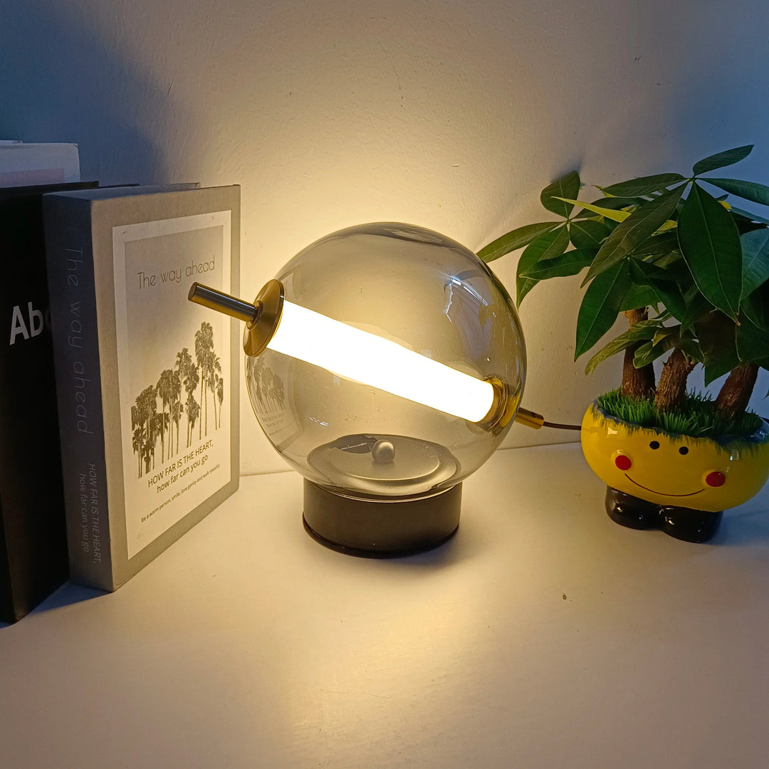 Retro Chic- Glaserad bordslampa i retrostil